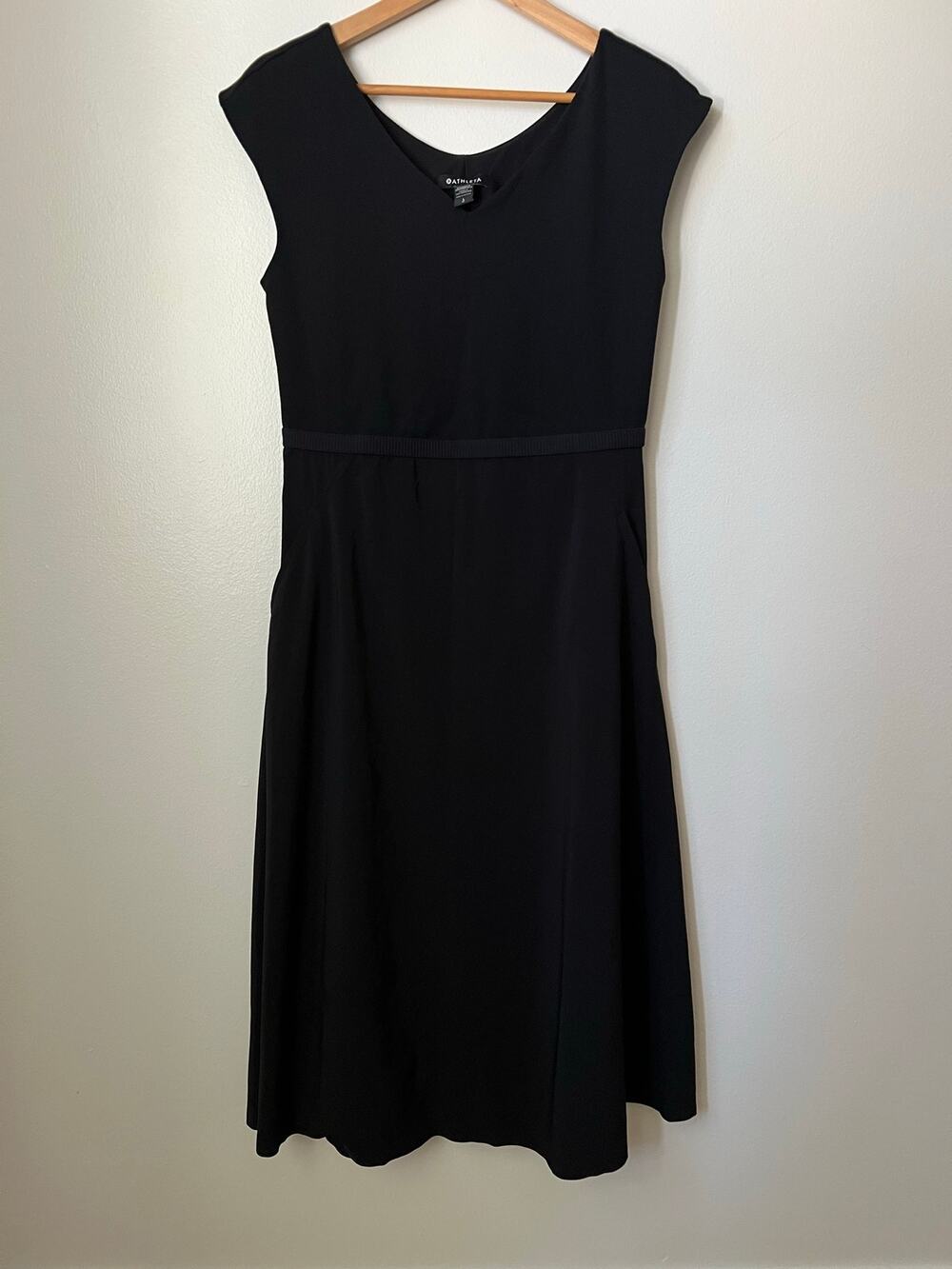 Athleta Ryder Dres Athletic Fit and Flare Black